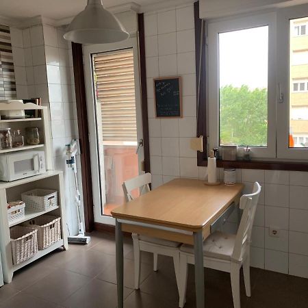 Habitacion Privada Para 2 Personas A 10 Min De La Playa Сантандер Екстериор снимка