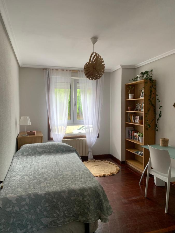 Habitacion Privada Para 2 Personas A 10 Min De La Playa Сантандер Екстериор снимка