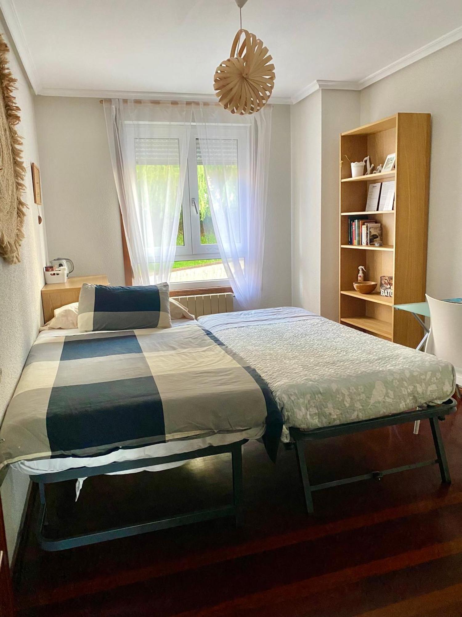 Habitacion Privada Para 2 Personas A 10 Min De La Playa Сантандер Екстериор снимка